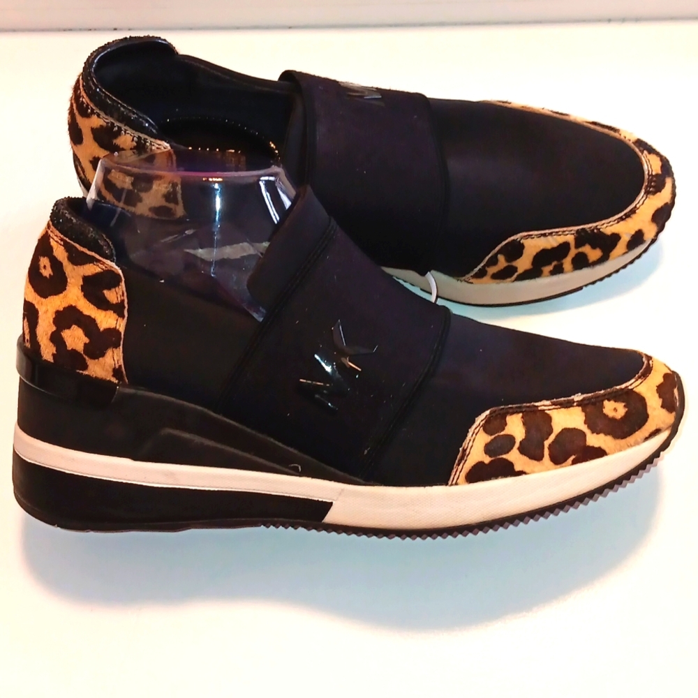 Michael kors sneakers size 9 - Picture 3 of 5